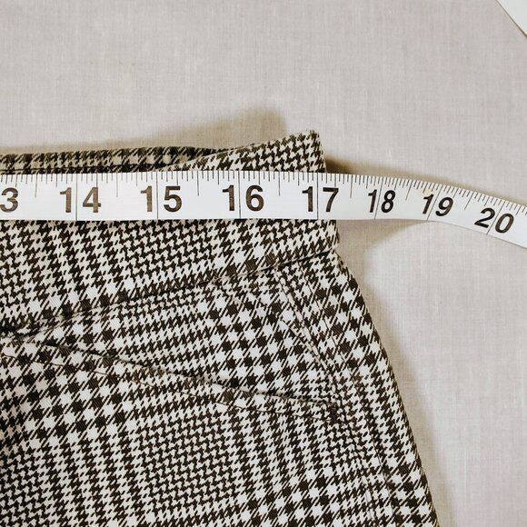 Lands' End Women's 14 Mid Rise Pull on Plaid Pants - Picture 3 of 8